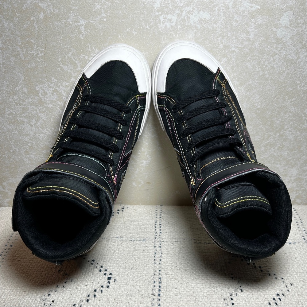 Women's Converse All Star High Tops Size 5 Black w/Rainbow Stitching Vintage - Picture 4 of 15